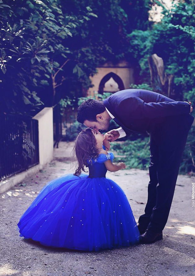 Forever daddy's little princess! This adorable photo is melting our hearts!