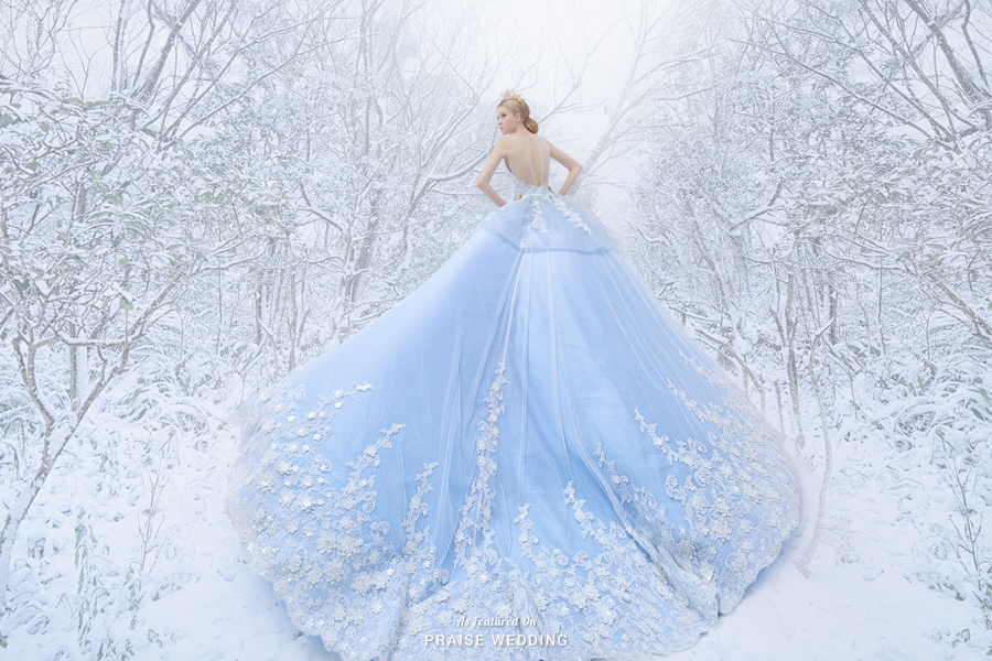 Utterly blown away by this snow queen inspired gown from Royal Wed! 