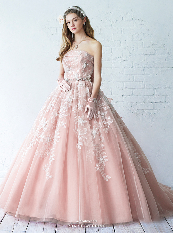 Royalty-inspired ball gown from Jill Stuart with a touch of vintage magic!