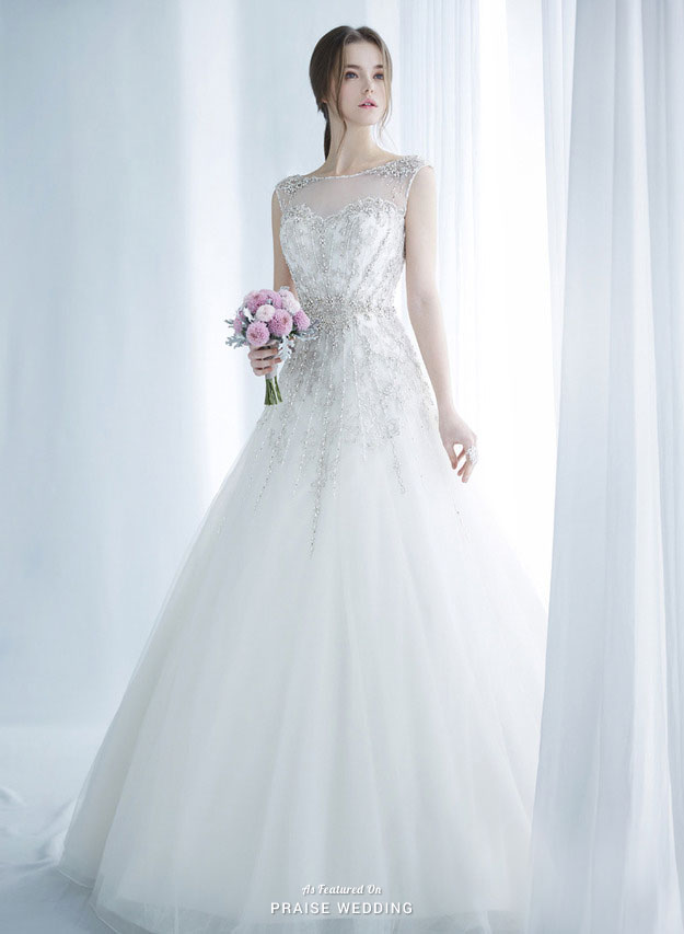 Elegant princess-worthy wedding dress from Monica Blanche with a glamorous touch!
