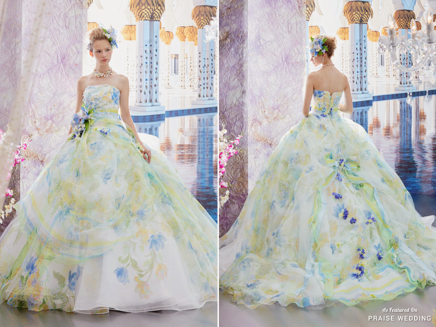 This refreshing floral gown from Stella de Libero is a work of art!