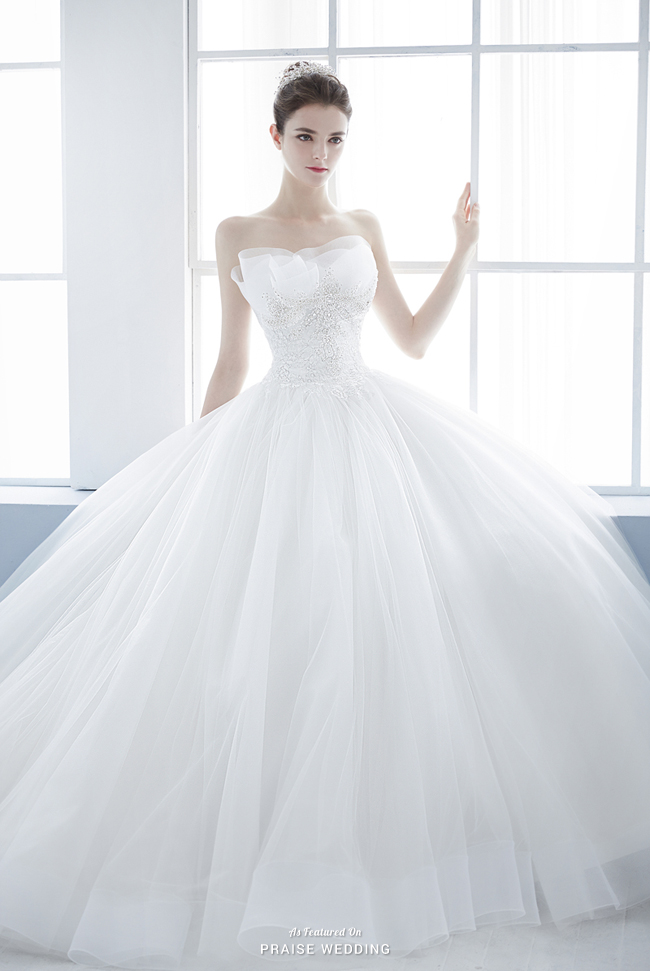 Stylish and feminine, we can't resist this graceful ball gown from Jessica Lauren!