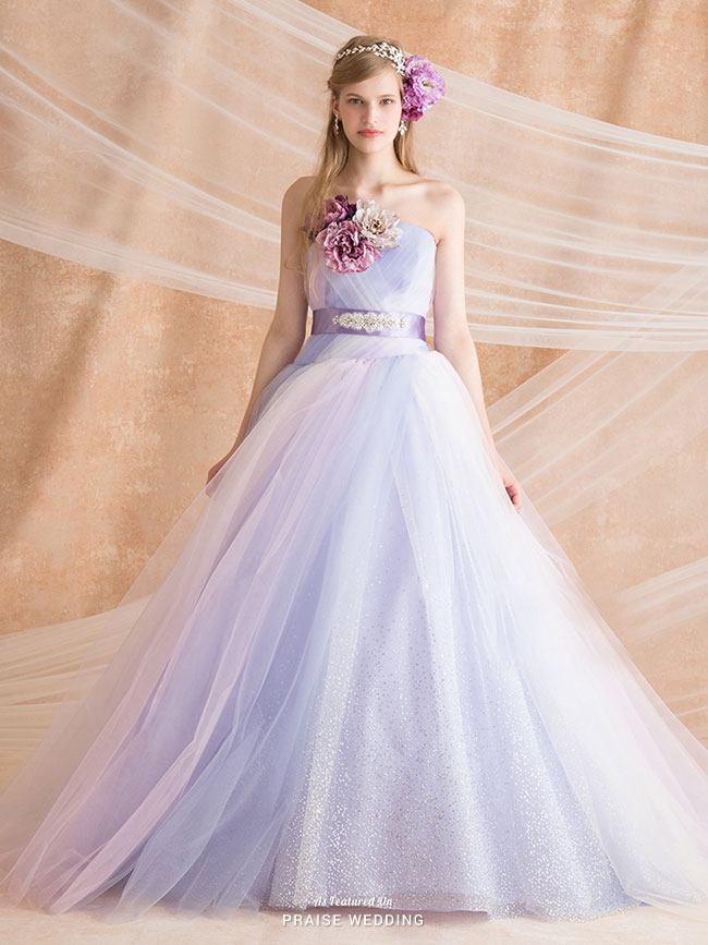 In love with this utterly romantic glittering lavender gown from TuNoah Wedding! 