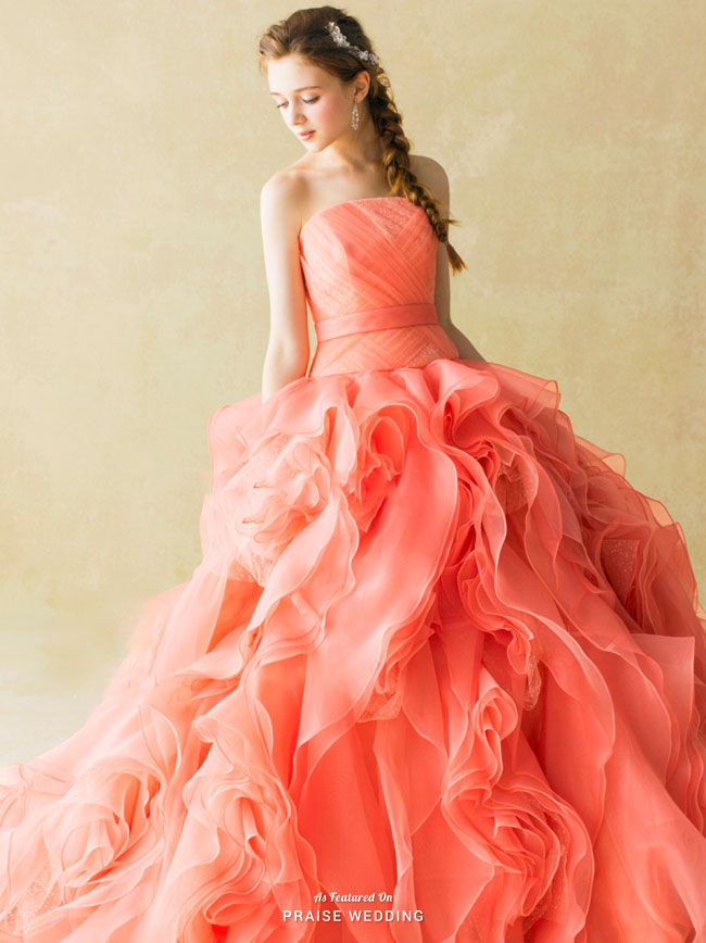 A pretty pop of color! This coral gown from Anteprima Bridal is enchanting us with romance!