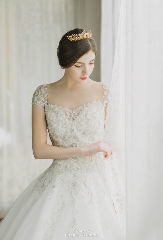 This wedding dress from Rachel Wedding is enchanting us with angelic romance!