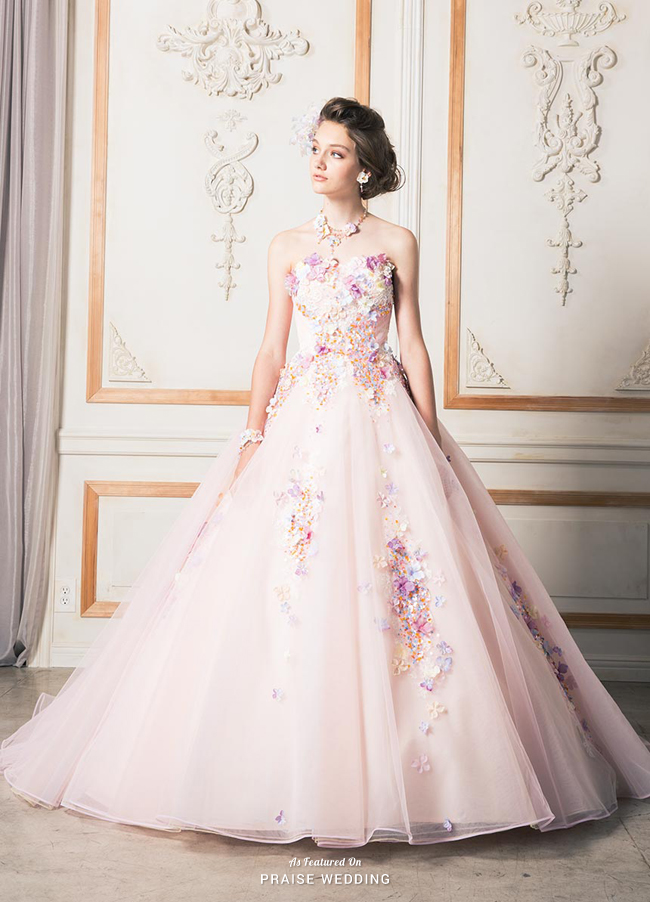 We're graced with sweetness thanks to this blush floral gown from Yumi Katsura