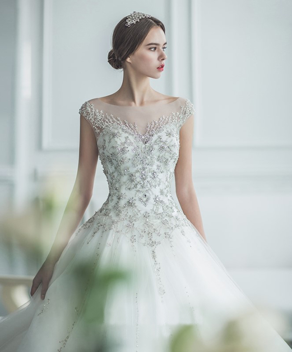 We’re obsseseed with this wedding gown from Alexandra Bride featuring ...